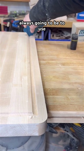 Clean juice grooves with a card scraper and sandpaper around a dowel #workshop #woodworking #tools