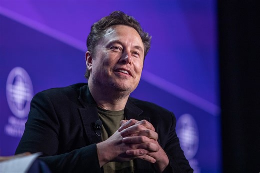 Elon Musk announces plans for city on the moon
