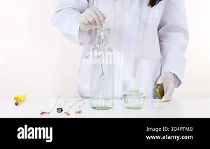 Experiment demonstrating chemical reaction with wire setup