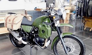 Royal Enfield Himalayan with Army Green Paint Job Arrives at Dealership