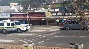 Atttempted looting in Cloettesville - Stellenbosch. Police intervened successfully. Please note that this is not being reported as a looting incident. | Happening News SA