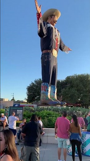 Big Tex welcomes everyone to the 2022 Texas State Fair!