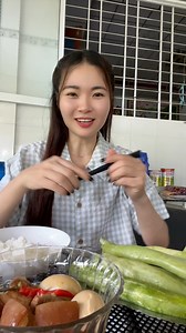 480K views · 4.4K reactions | Việc buổi sáng #quetoi | Quê Tôi | Facebook