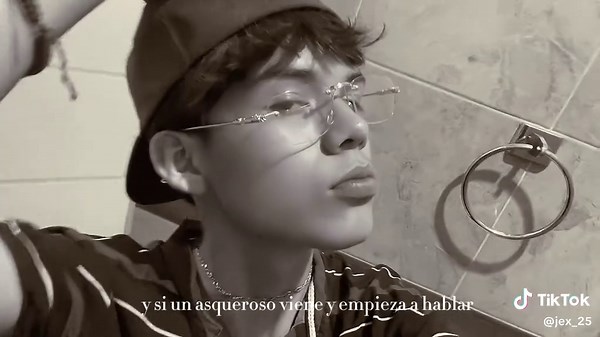 Discover Kali Uchis' Latest Hit Love Me