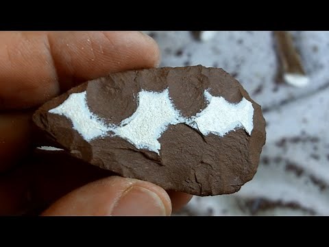 384 - Knapping Ceramic Tile with Antler 2/5 Thinning