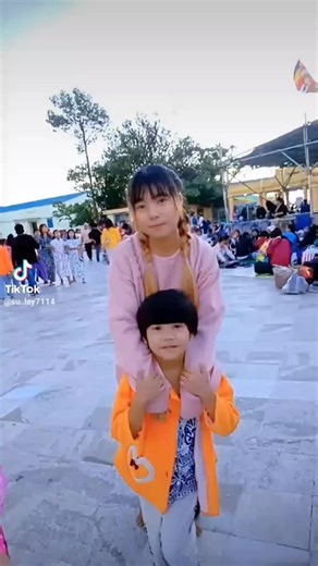 original sound - pyone lay ပါဝင်သည့် pyone lay (@pyone.lay201) ၏ ဗီဒီယိုများ