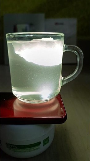 Instant Freezing Of Sodium Acetate 😮 #shorts