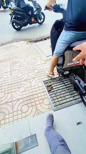 24K views · 158 reactions | Nâng cấp dây curoa carbon Gates Polychain của Mỹ cho xe máy điện Dat Bike Quantum, Vinfast Theon, Theon S. Siêu bền siêu êm ái và siêu sạch sẽ #xedien #datbike #datbikequantum #theons #theon #vinfast | Lê Trung Nghĩa | Facebook