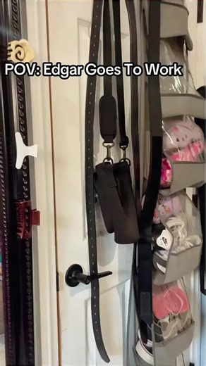 Edgar finally get a job 👷🏻♂️😭 #fyp #foryoupage #kickbackcrew #skit #comedyskit #