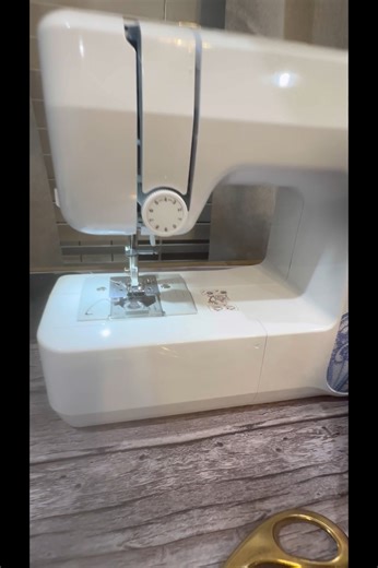 Y'all this is the Walmart #WalmartPartner #WalmartCreator sewing machine that I got>> https://walmrt.us/3RwmGJ1 Now that I found my scissors, I'm getting closer to using it 🤣 | Refresh Restyle by Debbie Westbrooks