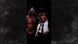 Lauryn Hill Defends Her Tardiness at Live Shows During L.A. Tour Stop