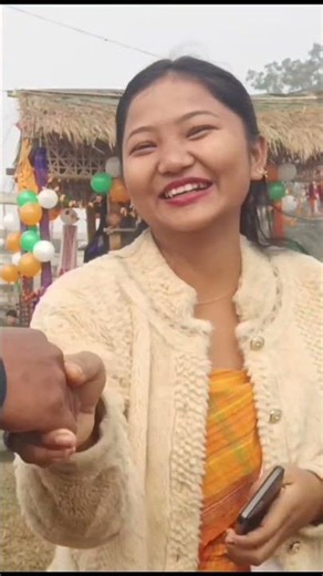 #girls handshake 🤝#beautygirls nice to meet