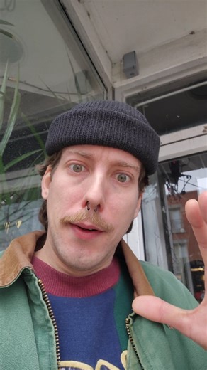 Patrick Bourassa on Instagram: "Nomme moi UN bon film de noel 😬"