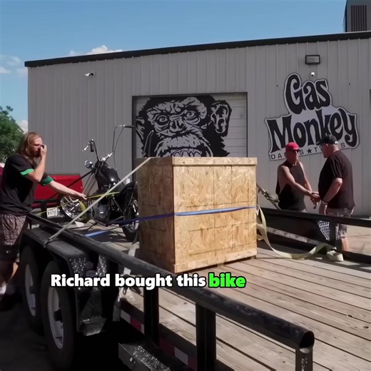 Revving Up the Classics: Fast & Loud Car Show Highlights
