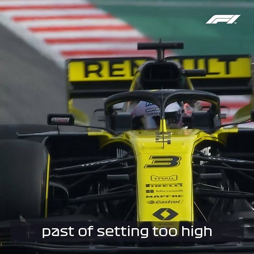 Daniel Ricciardo reflects on his challenging but rewarding year with Renault F1 Team 💛🖤 | F1