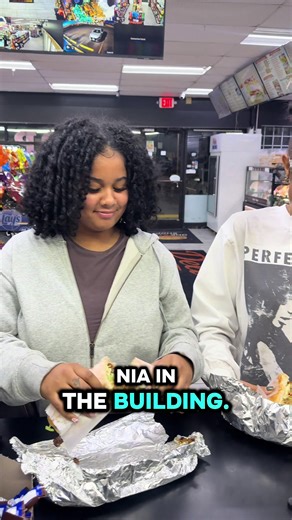 This time trying the famous chopped cheese 🤤 💯#explore #fyp #viralvideo #onestopshop #relatable