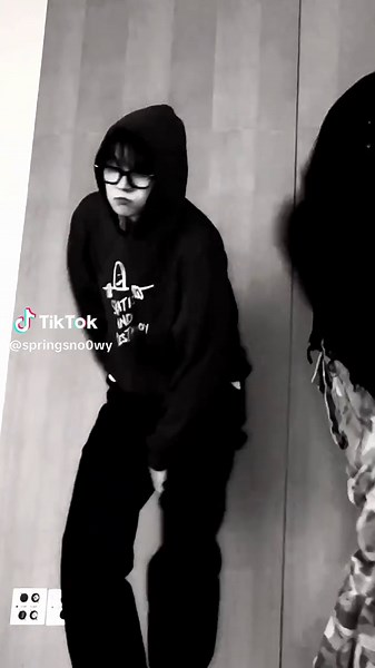 The Boyz Sticky Dance Tutorial with Changmin