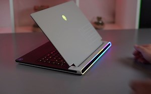 Alienware X15 Review - A new epic slim design!