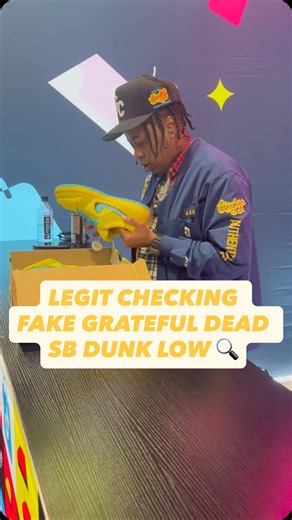 Sneaker Con on Instagram: "Legit checking FAKE Grateful Dead SB Dunk Low 🔍"
