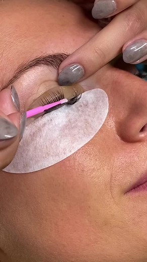 LASH LIFT AND TINT #lashlift #eyelashlifting #lashliftathome #lashliftandtint #eyelashperm