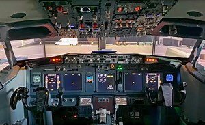 Aviation Enthusiast Builds an Incredible Boeing 737 Flight Simulator at Home