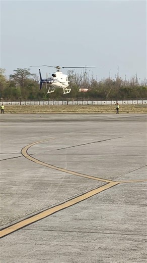 HELICOPTER 🚁 | LANDING | MARSHALLING | #marshalling #helicopter #plane #aviation #aviationlovers
