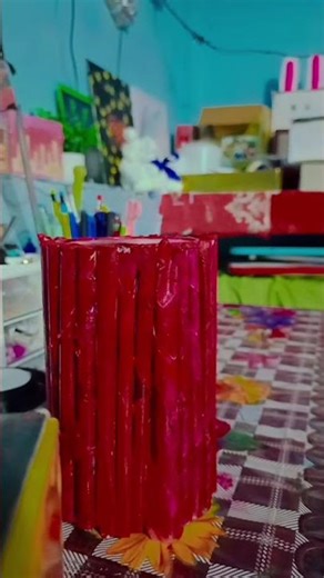 handmade pen stand using newspaper paint ribbon and box