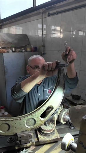 Micrometer repair and recalibration operation by our quality inspector ✅🏭#machining #repair