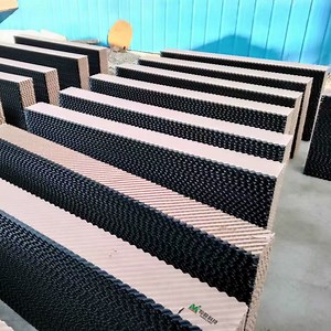 [Hot Item] Panel de enfriamiento evaporativo de papel de panal negro de un solo lado para sistema de enfriamiento de aves de corral