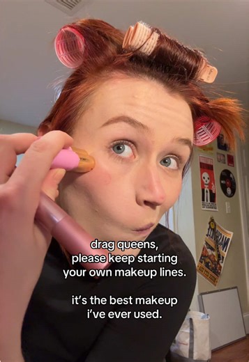 If a drag artist trusts it, you know it’s legit. Trixie Mattel and Kim Chi… I salute YOUUU!!! 💋💋 #dragrace #trixiemattel #dragqueen #kimchichic #trixiecosmetics