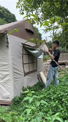 He threw his wife out of the house 😭