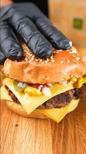 Quarter Pounder with Cheese 🍟🍔