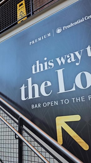 What food is included with VIP club seats and loft club seats at Prudential Center? All inclusive buffet at Prudential Center Lofts in Newark NJ. #prudentialcenterbuffet #prudentialcenterloftsbuffet #prudentialcenterloftsfood #prudentialcenterloftsmenu #newarkprudentialcenter #newarkprudentialcenterlofts #newarkprudentialcenterbuffet #prudentialcenterlofts #prudentialcenternewarknj #prudentialcentervip #prudentialcenterclubseats #prudentialcenterallinclusive #njprudentialcenter #prudentialcenter