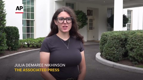 AP photographer explains her method for covering a high-stakes Oval Office meeting