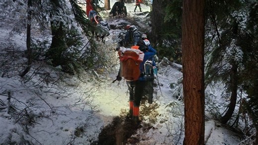 Hikers rescued after getting trapped in unexpected snow in Alpine Lakes Wilderness