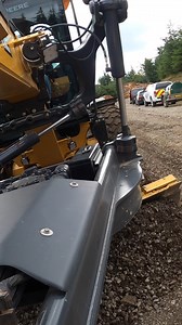 437K views · 10K reactions | Deere grader working in a forestry application | Awesome Earthmovers | Facebook
