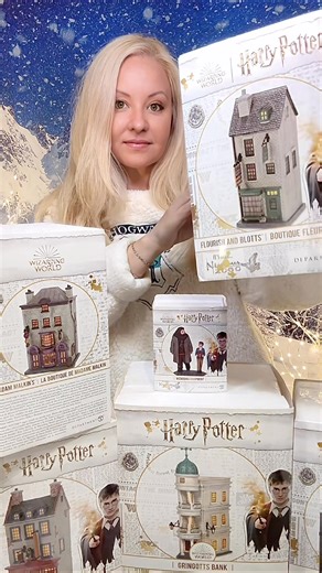 All of these beautiful buildings here➡️ https://liketk.it/5xAF9 #HarryPotter #department56 | Clevergirlpotter