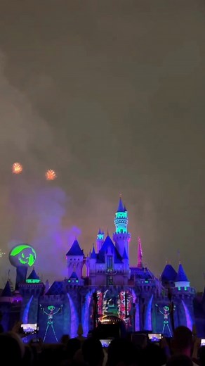 When fireworks meet fright night, you know you’re at Disneyland. 🎃👻 A Halloween spectacle where magic, mystery, and color collide under the stars. 🌌✨ 📍Disneyland in Visit Anaheim 📸 @disney_landia on IG #visitcalifornia #theultimateplayground #themeparks #disneyland | Visit California