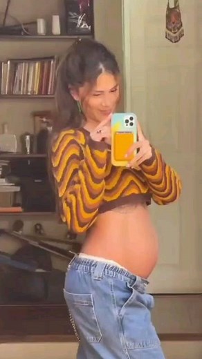 Revista Vea | ¡Qué ternura! 😍 @greeicy luce orgullosa su pancita 🤰🏻 . . . . . . #revistavea #elmundodelasestrellas #greeicy #mikebahia #reelsofinstagram | Instagram