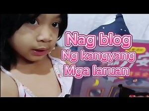 Nag blog ng kanyang mga laruan