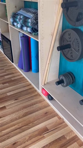 🐸 if you build a studio out of a barn on a farm, you might end up with a frog who insists on being part of your step aerobics classes. What should we name him? Her? 🤷🏼‍♀️ #fit2bfrog | Fit2B - TummySafe Fitness