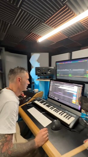 46K views · 1.8K reactions | With Sean Tyas' signature sound and Cari s captivating voice, Anywhere is guaranteed to leave you with a sense of euphoria 﫶 It is out now on Regenerate Records ✨ https://regen.complete.me/any | Black Hole Recordings | Facebook