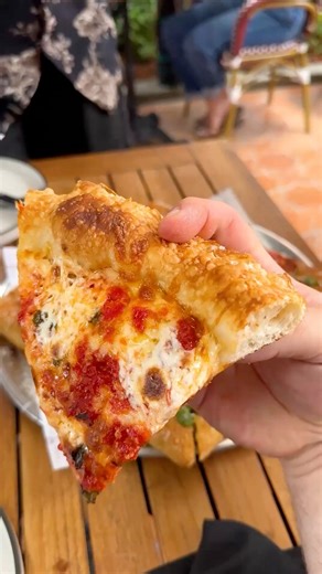 These may be the best cheese pizzas in the world Truly Pizza #pizza | Foodbeast