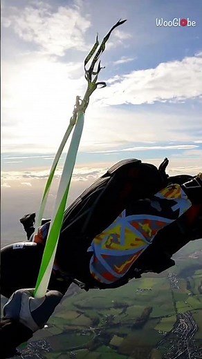 Skydiving Dance: Aerial Daredevils Hula Hoop in Freefall || WooGlobe