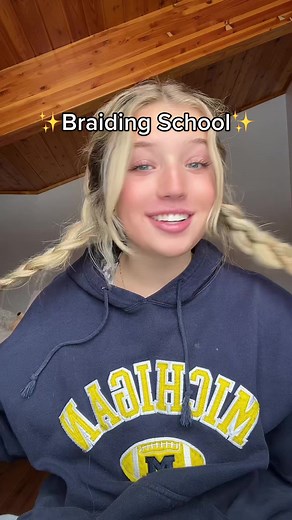 How to french braid 😘 #hairtutorial #hairbraiding #braidstutorial