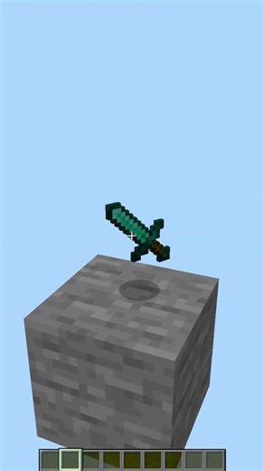 Axe or Sword? 🪓⚔️ PvP Choice #minecraft #pvp