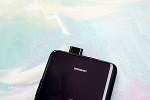 Transparent Case Mod Lets You Watch The OnePlus 7 Pro's Crazy Motorized Selfie Cam In Action - BGR