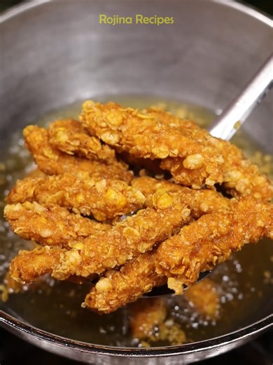 हजुरहरूले पनि यसरीनै घरमै सजिलो तरिकाले काँडा नभएको माछाको फिस फिङ्गर बनाएर खानुहोला है,यो फिस फिङ्गर बच्चादेखि बुढासम्म सबैले सजिलैसँग खान सक्ने परिकार हो। बाहिर क्रिस्पी र भित्र नरम–जुस्सी हुने भएकाले सबैलाई मन पर्छ।#rojinarecipes