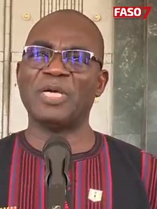 Recrutement de la Fonction publique 🔴 « Chaque corps qui a déjà fini sa formation va subir une autre formation complémentaire de maximum trois mois. Et dans cette formation de trois mois, nous allons mettre la déontologie, la connaissance d'un certain nombre d'outils de l'Etat, mais aussi et surtout la formation militaire » Bassolma Bazié, ministre en charge de la Fonction publique Lire ➡️ https://bit.ly/3GXpgCd ➡️Recevez les infos par SMS en composant sur votre numéro Orange Burkina : *3368# |