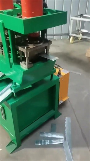 Sawtooth / Serrated Steel Grating Bar Punching and Cutting Machine #punchingmachine #steelgrating